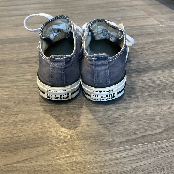 Navy Converse - Men’s 4, Women’s 6 - Picture 3 of 7